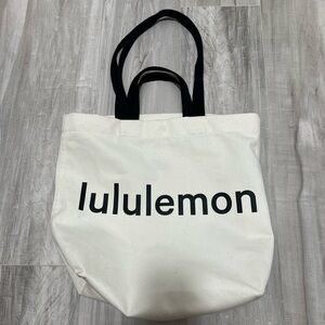 Lululemon tote bag